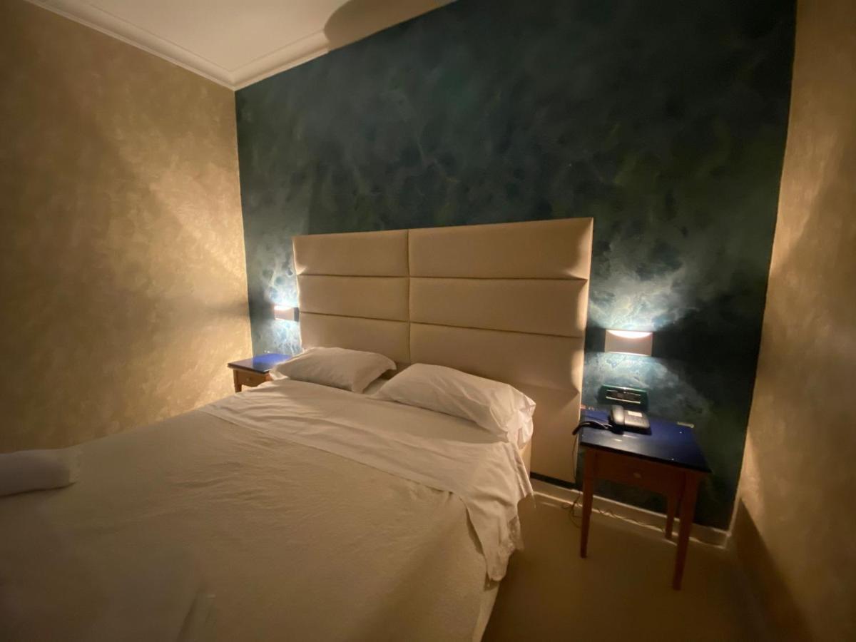 Hotel La Pace Napoli Ngoại thất bức ảnh