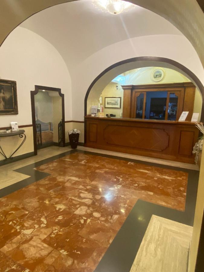 Hotel La Pace Napoli Ngoại thất bức ảnh