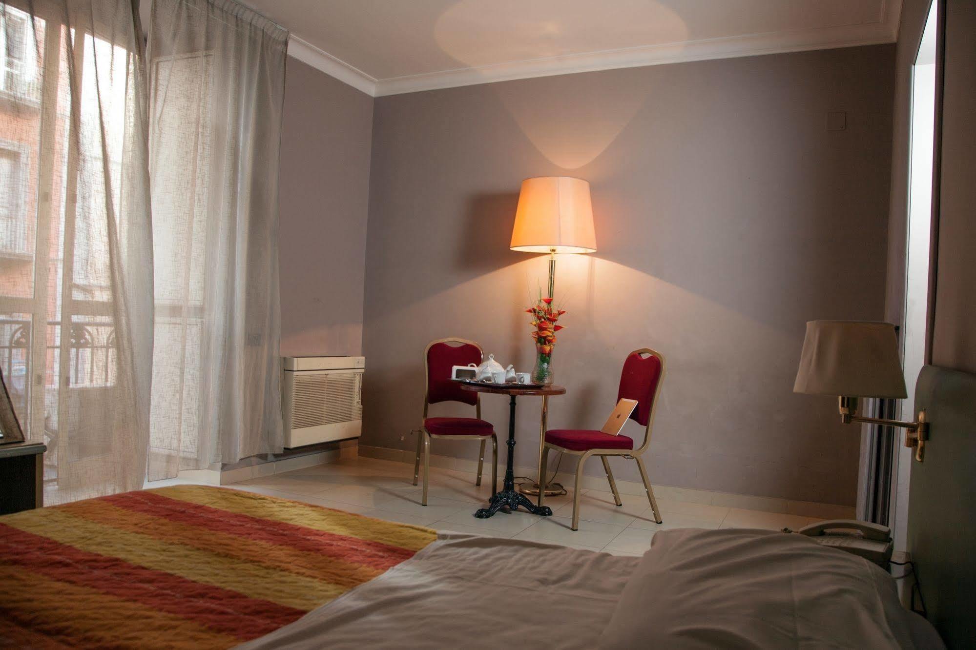 Hotel La Pace Napoli Ngoại thất bức ảnh