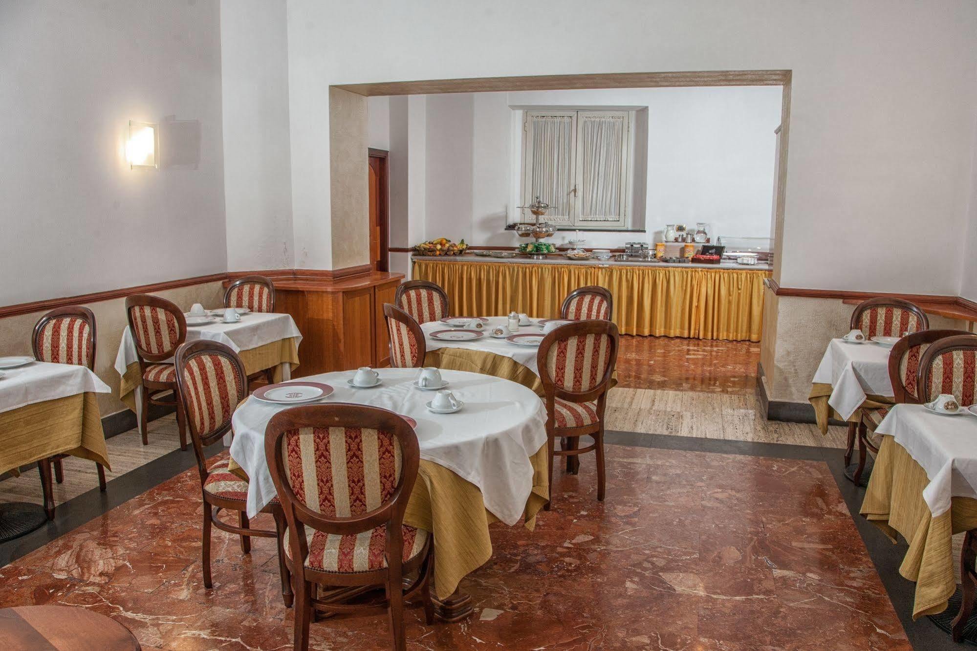 Hotel La Pace Napoli Ngoại thất bức ảnh